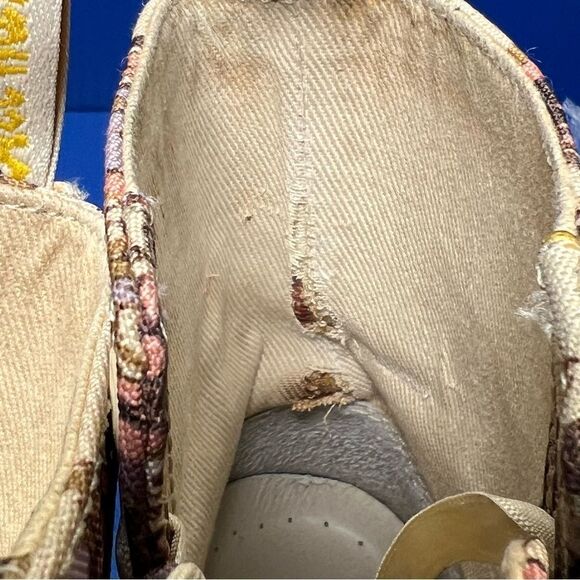 Dr. Martens Womens Beckett 'Wild Rose' Beige Canvas Boots 7 - Picture 11 of 13